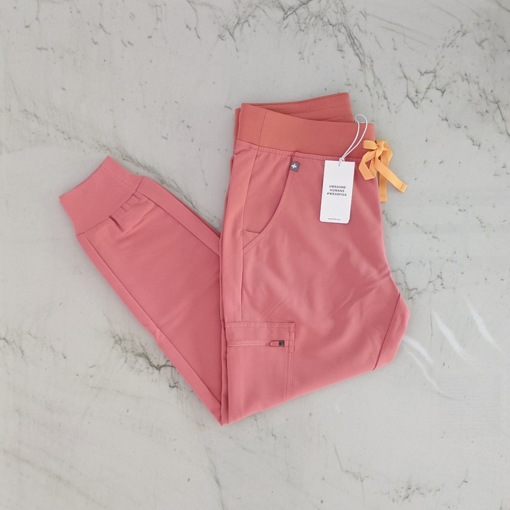 FIGS Coral Zamora Joggers (Petite)